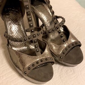 Gianni bini Stilettos with 5 inch heel Sz 10 Studs